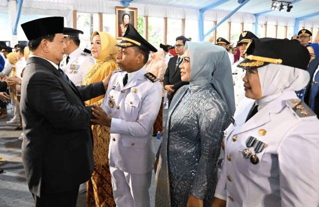 Bupati Sidenreng Rappang (Sidrap), Syaharuddin Alrif dan Wakil Bupati Nurkanaah