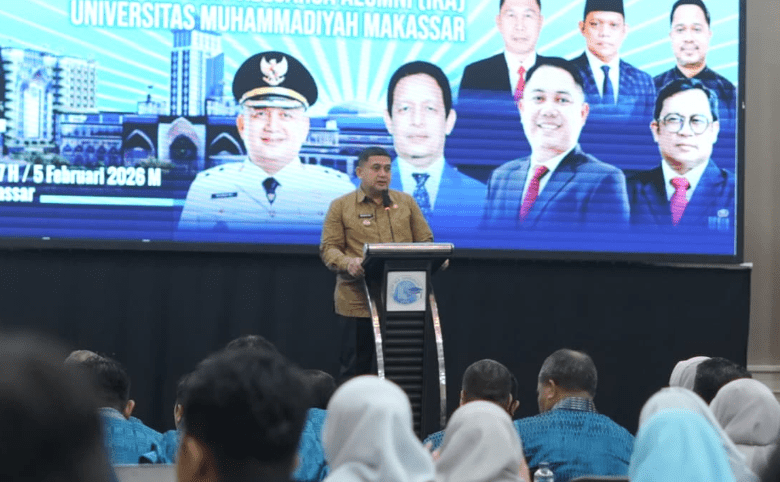 Wali Kota Makassar Munafri Arifuddin dalam acara Pelantikan dan Rapat Kerja Nasional DPP IKA Unismuh Makassar Masa Jabatan 2026–2030 yang berlangsung di Hotel Aryaduta Makassar, Kamis (5/2/2026).