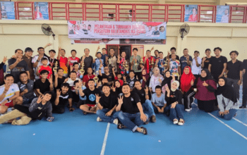 Turnamen internal pengurus dan anggota Persatuan Bulutangkis IKA Unhas (PB IKA Unhas)