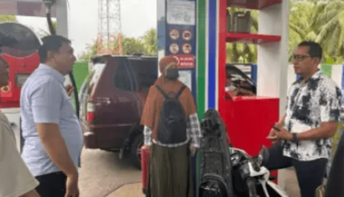 Wabup Muhtar Sidak APMS, Pastikan Stok BBM Selayar Segera Normal