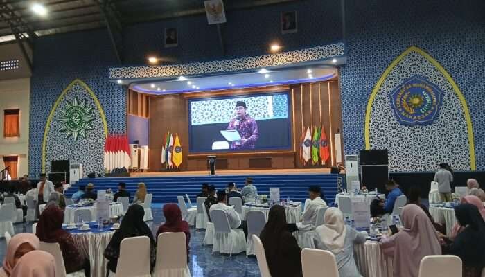 Unismuh Makassar Salurkan Santunan untuk 11 Panti Asuhan pada Buka Puasa Bersama Ramadan