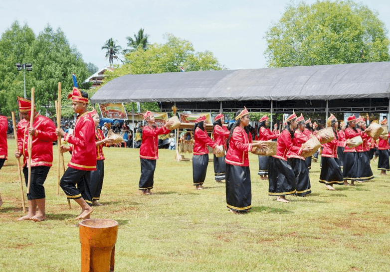 Pembukaan Musyawarah Adat Padoe