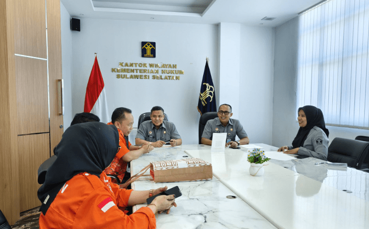 Dewan Pimpinan Wilayah (DPW) Partai Gerakan Rakyat (PGR) Sulawesi Selatan melakukan audiensi dengan Kantor Wilayah Kementerian Hukum Sulawesi Selatan, Senin (6/4/2026), guna mendalami persyaratan penerbitan Surat Keterangan Terdaftar (SKT) partai politik.