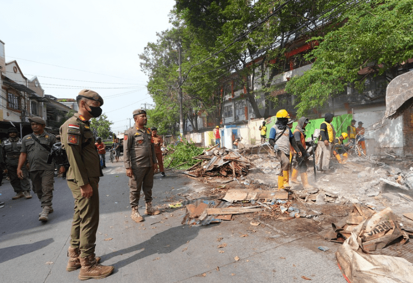 Didukung Pedagang dan Masyarakat Sekitar, Pemprov Sulsel Tertibkan Lapak di Kawasan SMKN 4 Makassar