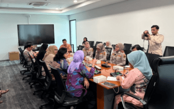 Diskominfo Makassar Terima Kunjungan Lintas Instansi Perkuat Sinergi Komunikasi Publik