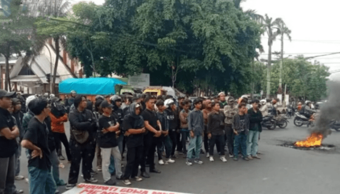 Ratusan Massa Geruduk Kantor DPRD dan Bupati Gowa, Soroti Kebijakan hingga Isu Integritas