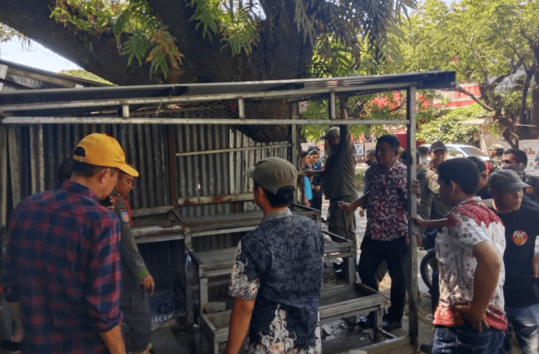 Penertiban 60 Lapak di Poros BTP