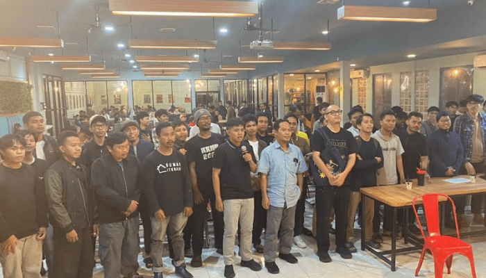 Diskusi “Republik Oligarki” di Makassar Soroti Ketimpangan Ekonomi Indonesia