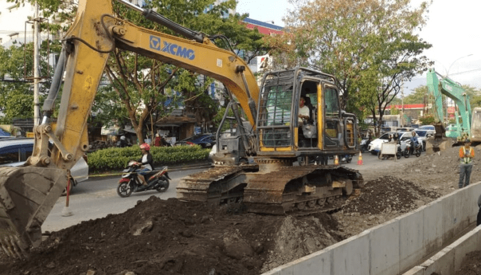 Pemprov Sulsel Percepat Proyek Jalan Aroepala, Drainase Jadi Prioritas