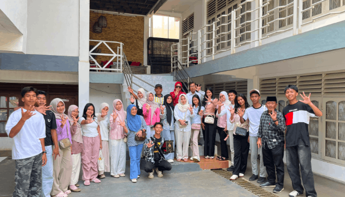 Epoch Class SMAN 4 Luwu Timur Telusuri Jejak Peradaban Matano Lewat Studi Wawasan