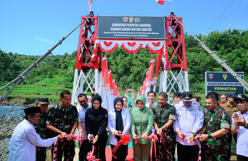 Wagub Fatmawati Resmikan Jembatan Perintis Garuda Merah Putih di Tompobulu