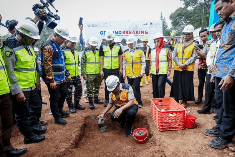 Andi Sudirman Groundbreaking RS Regional di Malino Gowa