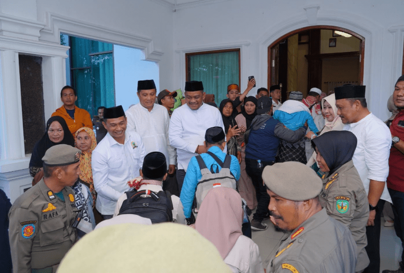 Bupati Luwu Sambut Kepulangan Jemaah Haji 1448 H