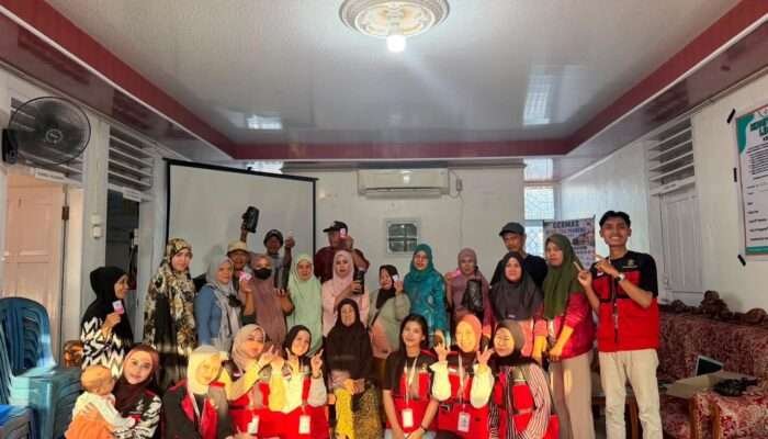 Mahasiswa KKN Profesi Kesehatan 69 Unhas Edukasi Pencegahan DBD di Kelurahan Panreng Sidrap