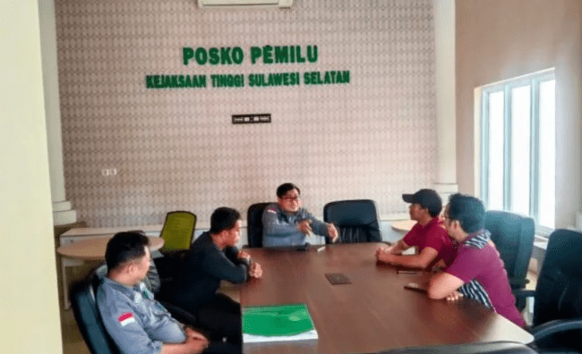 Kawal Kasus Seragam Sekolah dan Ambulans CSR, Aliansi MUAK Datangi Kejati Sulsel