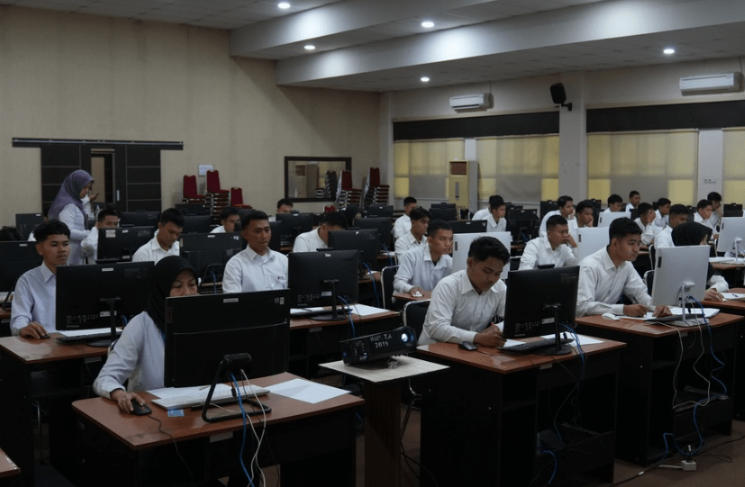 Kejar Mimpi Jadi Pilot, 100 Putra-Putri Sulsel Ikuti Tes Akademik Beasiswa PPI Curug