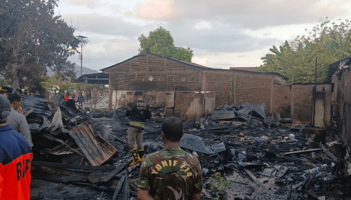 Laporan Sigap Warga dan Respons Cepat Damkar Polman Jadi Kunci Padamnya Kebakaran di Mangundang