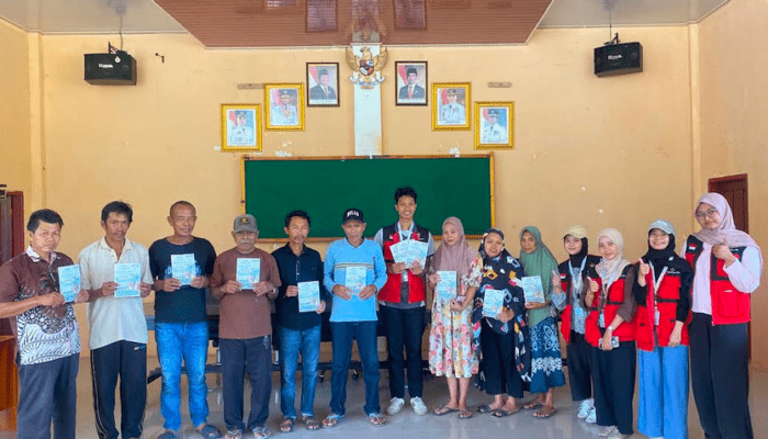Mahasiswa KKN Unhas Edukasi Petani Barru Cegah Nyeri Punggung dengan Ergonomi