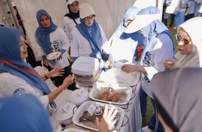Nasi Santan Jadi Andalan TP PKK Selayar di Festival Kuliner Nasional HKG PKK ke-54