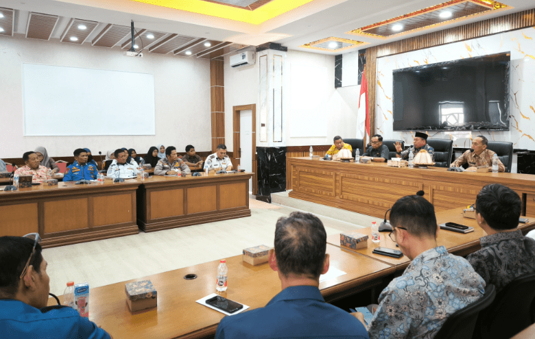 Pemkab Selayar dan ASDP Sepakati Skema Khusus Pemuatan Arang di Pamatata