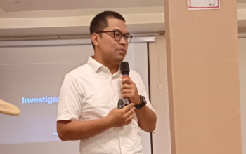 Raymundus Rikang, redaktur pelaksana sekaligus Host Program Acara Podcast Youtube Bocor Alus.