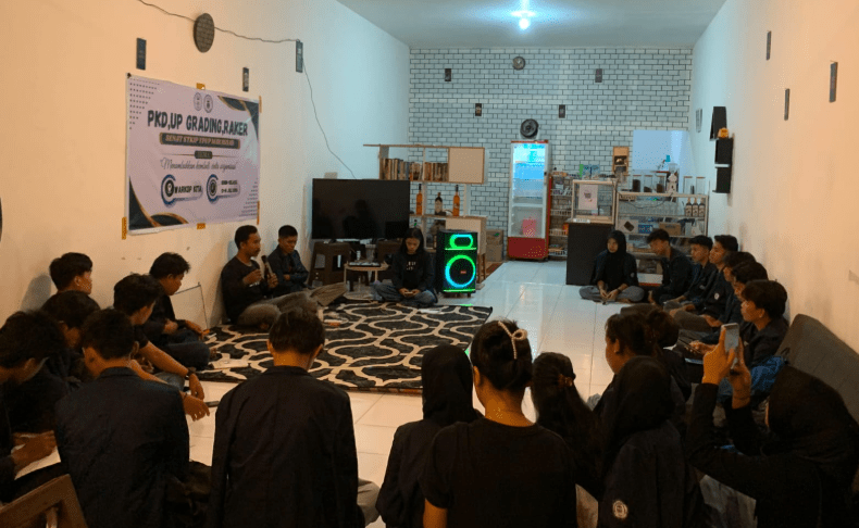 Senat STKIP YPUP Makassar Hidupkan Kembali Budaya Organisasi Lewat PKD, Upgrading, dan Raker