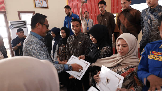 162 CPNS Polewali Mandar Terima Sertifikat Latsar, Personel Satpol PP dan Damkar Raih Predikat Terbaik