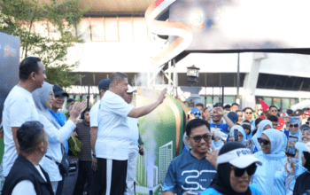 Appi Lepas Ribuan Peserta PPNI Fun Run dan Jalan Sehat Gerakan Koperasi di Makassar