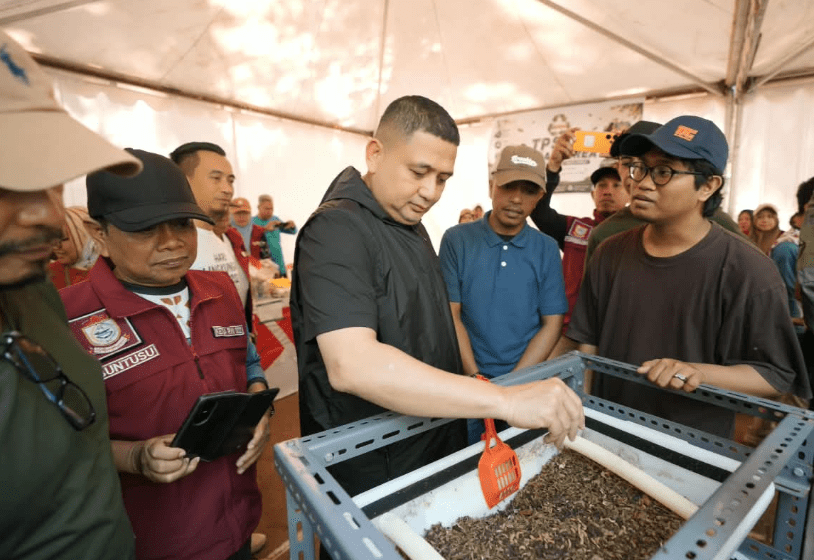 Appi-Melinda Ajak Warga Pilah Sampah sebagai Gerakan Bersama