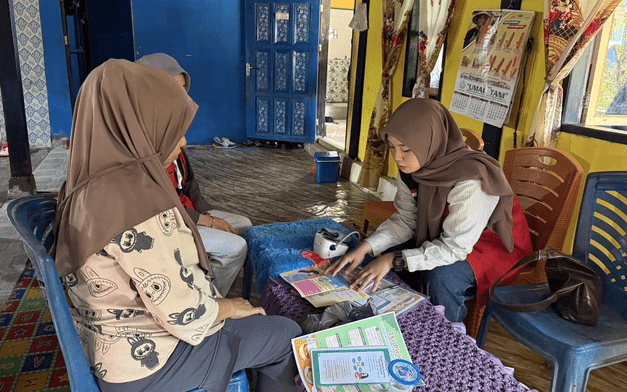 Deteksi Dini Preeklamsia, Mahasiswa Unhas Skrining Ibu Hamil di Posyandu Sambiloto