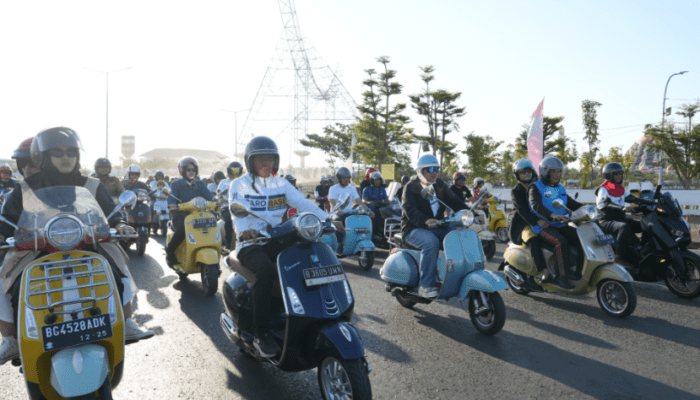 Riding Vespa Bersama Zudan, Munafri Ajak ASN Kampanyekan Tertib Berlalu Lintas