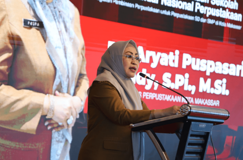 Kepala Dinas Perpustakaan Kota Makassar, Dr. Aryati Puspasari Abady