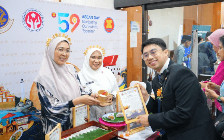 Ketua Dekranasda Makassar Bawa Cita Rasa Makassar ke ASEAN Day Food Festival 2026