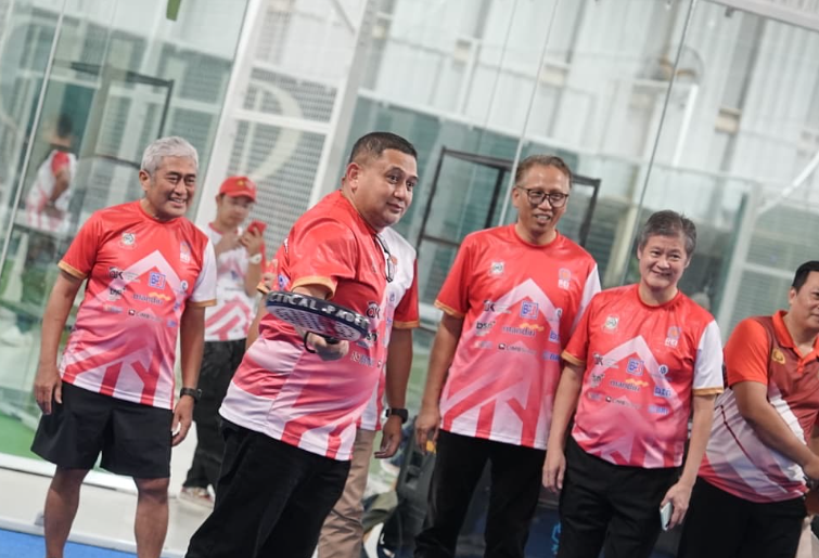 Munafri Buka Turnamen Padel REI