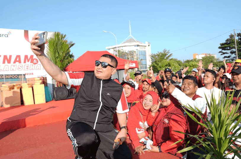Munafri Lepas Jalan Sehat Bersama Warga Maccini Sombala