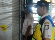 Penyegelan Kios di PND oleh Perumda Perumda Pasar Makassar Raya