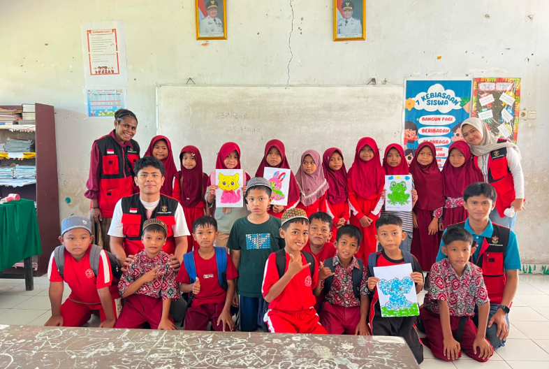 Program KREASI Mahasiswa KKN Unhas Bangkitkan Minat Baca dan Kreativitas Siswa SD Negeri 47 Aluka