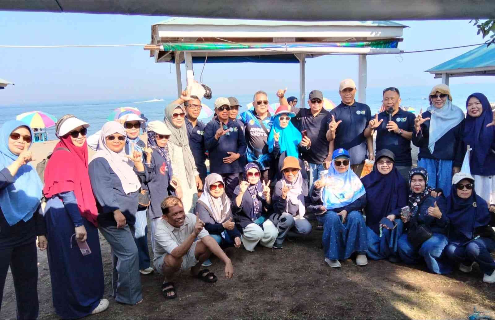 KKLT Gelar Family Gathering di Pantai Biru Makassar