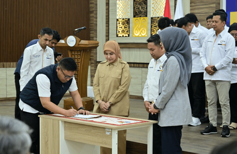 Aliyah Mustika Ilham Hadiri Pelantikan IKA ISMEI Sulselbartra