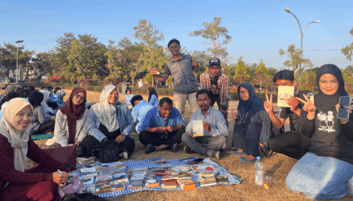 Pertalite Langka, Pustaka Sabtu Sore Tak Padam: “Santai Aja, Namanya Juga Hidup!”