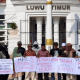 Petani Laoli Datangi Kantor Bupati Lutim