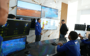 Appi mendatangi kantor Badan Meteorologi, Klimatologi, dan Geofisika (BMKG) Kelas I di Bandara Internasional Sultan Hasanuddin Makassar