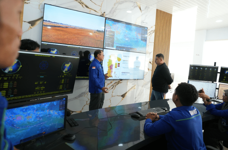 Appi mendatangi kantor Badan Meteorologi, Klimatologi, dan Geofisika (BMKG) Kelas I di Bandara Internasional Sultan Hasanuddin Makassar