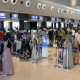 Asap Karhutla Ganggu Penerbangan di Bandara Hasanuddin, 7 Penerbangan Batal dan 1.070 Penumpang Terdampak