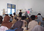 Belajar Statistika Sambil Bermain, Mahasiswa Unhas Dampingi Siswa di Toddopulia Maros
