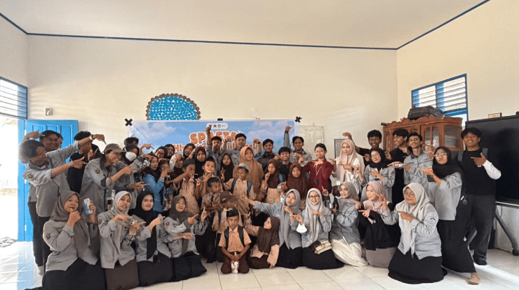 Belajar Statistika Sambil Bermain, Mahasiswa Unhas Dampingi Siswa di Toddopulia Maros