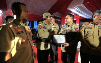 Puncak Jambore Tagana Sulsel, Munafri Terima Penghargaan dari Menteri Sosial