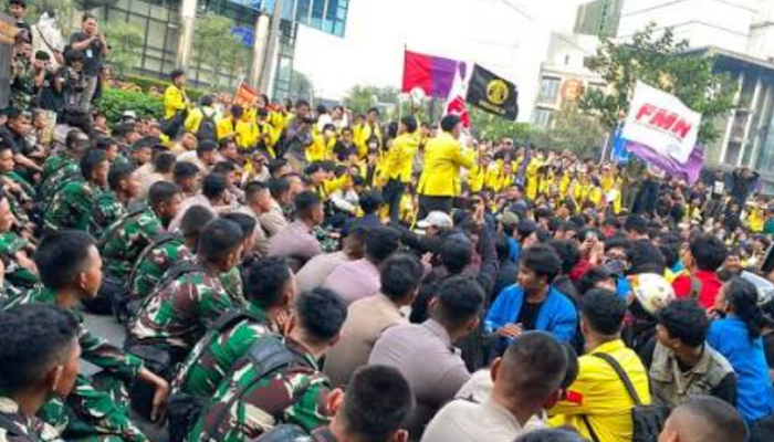 Polda Metro Jaya Catat 61 Titik Unjuk Rasa di Jakarta, Mahasiswa hingga Ojol Turun Aksi