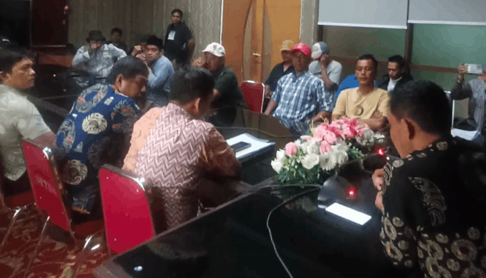 Dialog dengan Pemkab Luwu Timur, Rumpun Mangade Tomagi Minta Aktivitas PT IHIP Dihentikan