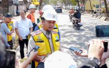 Jalan Rusak di Sisi Tol Ir. Sutami Dikeluhkan, Gubernur Sulsel Pastikan Perbaikan Segera Dikerjakan